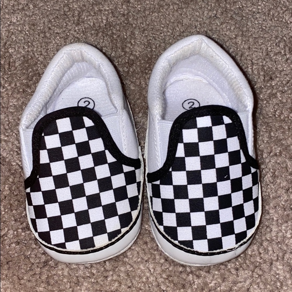 Infant, toddler shoes size 2